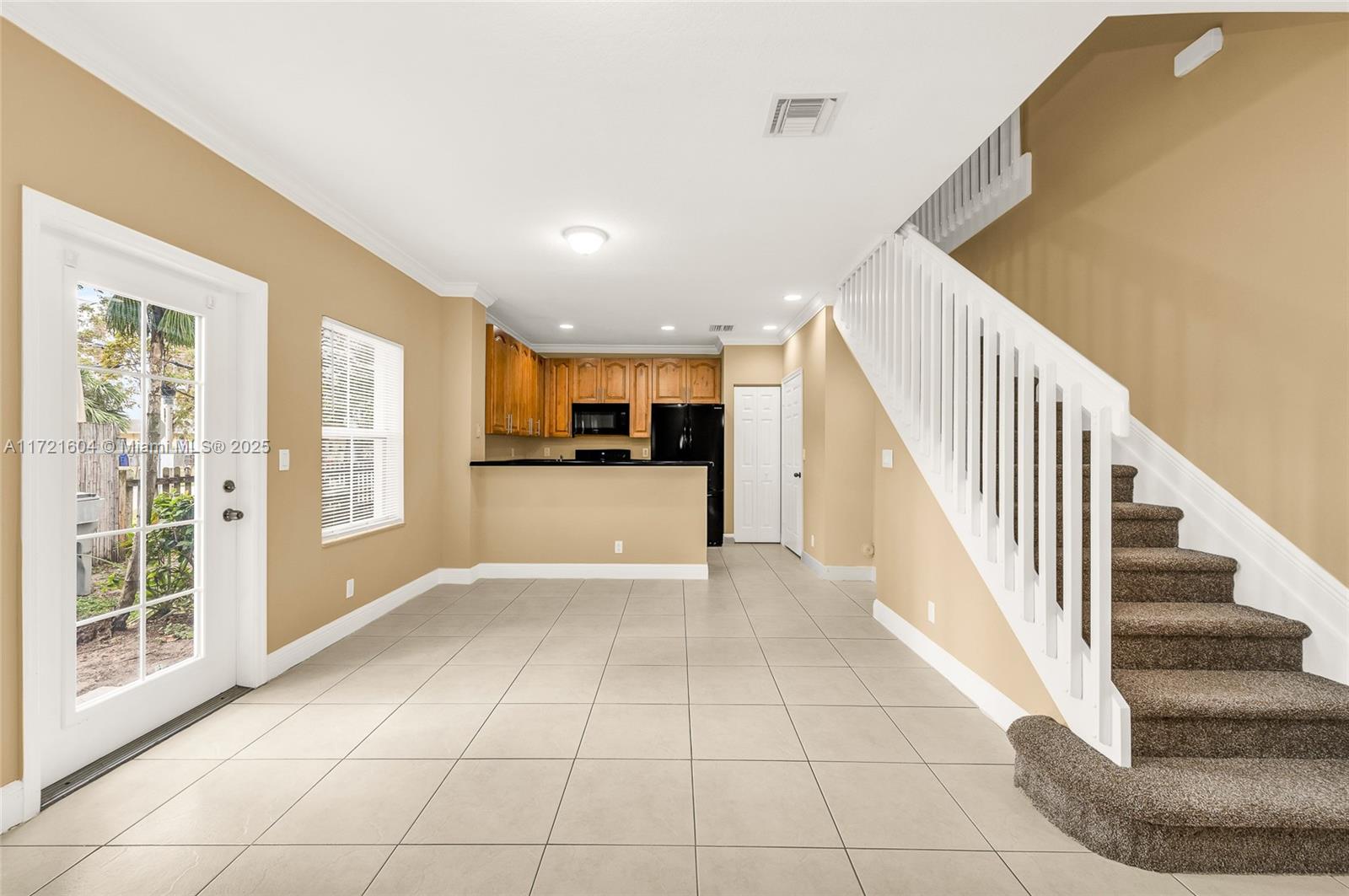 414 NE 1st Ave 414