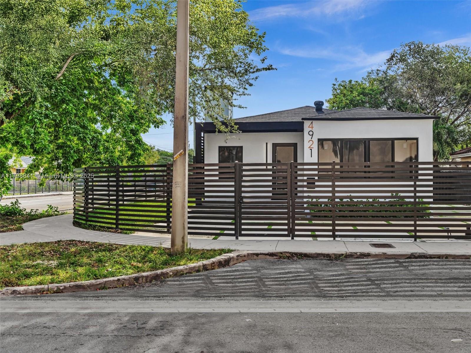 Property for Sale at 4921 Nw 6th Ave, Miami, Broward County, Florida - Bedrooms: 4 
Bathrooms: 2  - $940,000