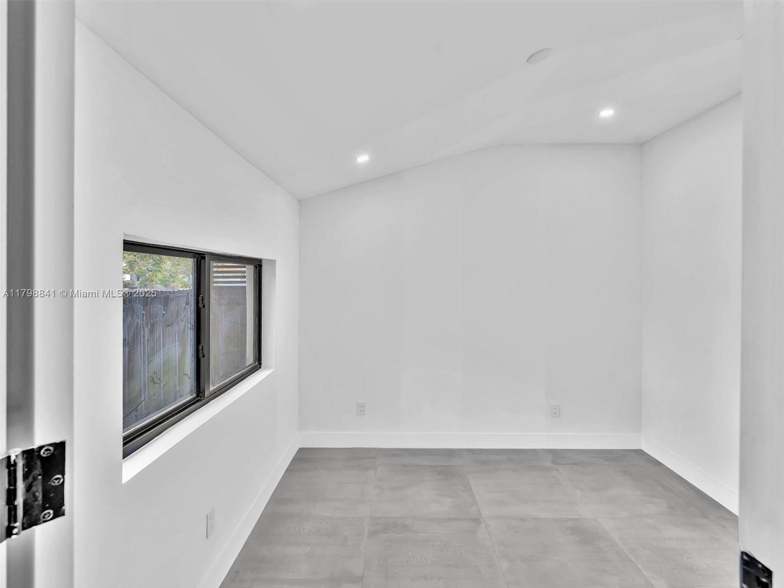 BAY VISTA PARK AMD PL - Residential