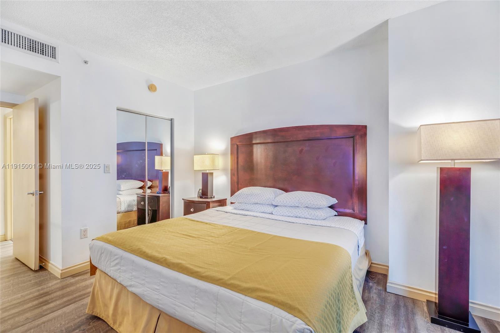 OCEAN POINT BEACH CLUB CO - Residential Lease