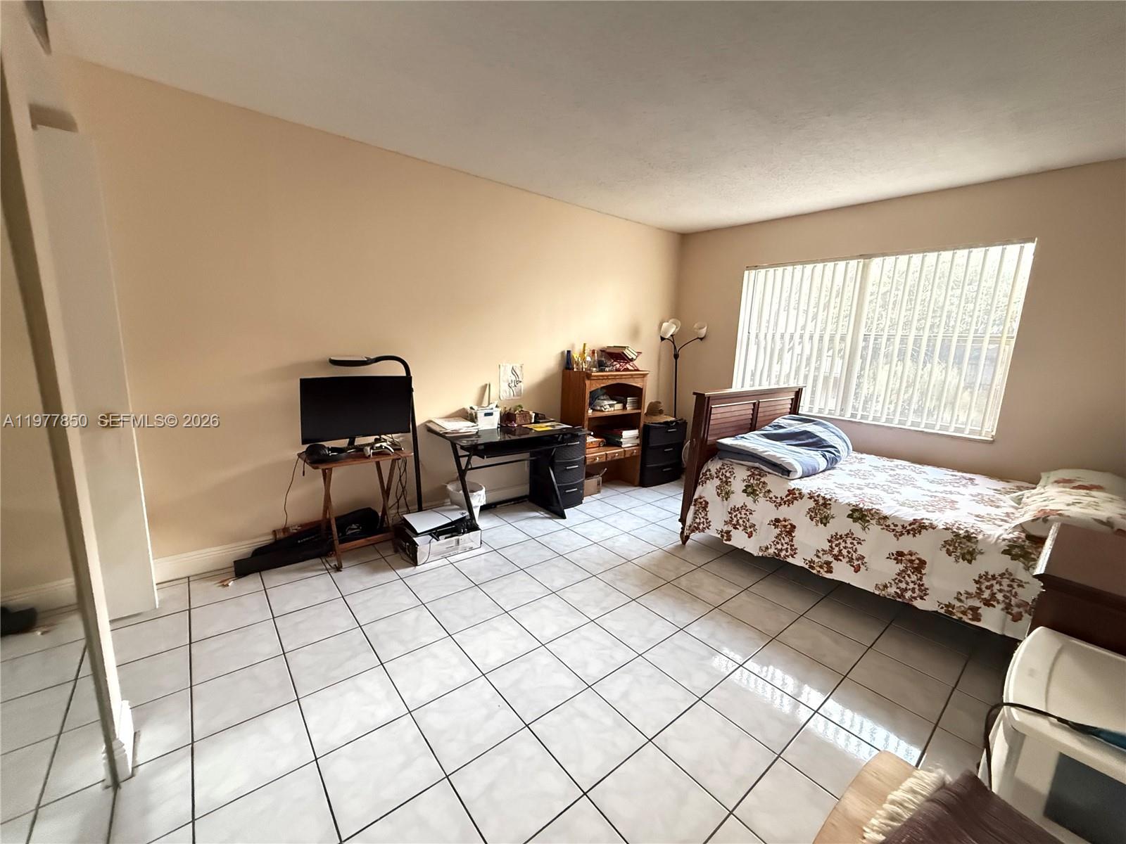 NOVA GARDENS CONDO - Residential