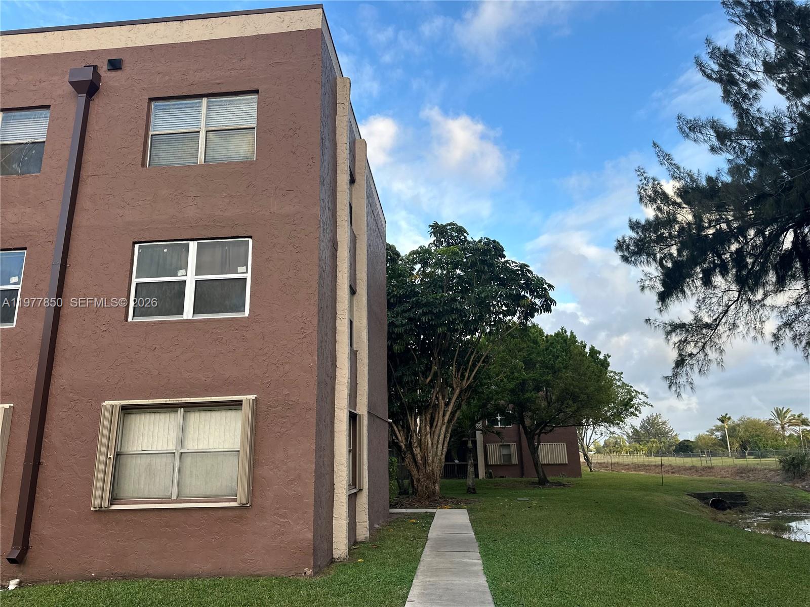 NOVA GARDENS CONDO - Residential