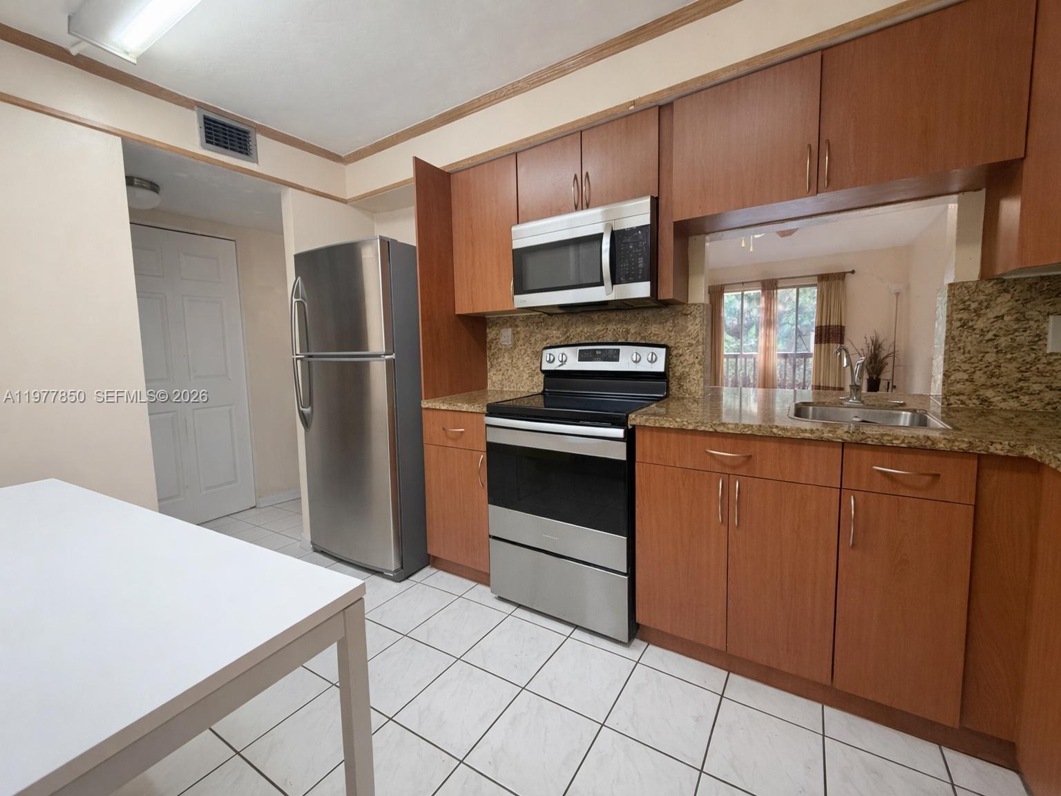 NOVA GARDENS CONDO - Residential