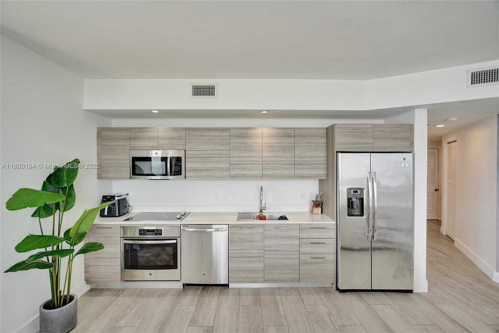 3401 MIDTOWN CONDO - Residential Lease