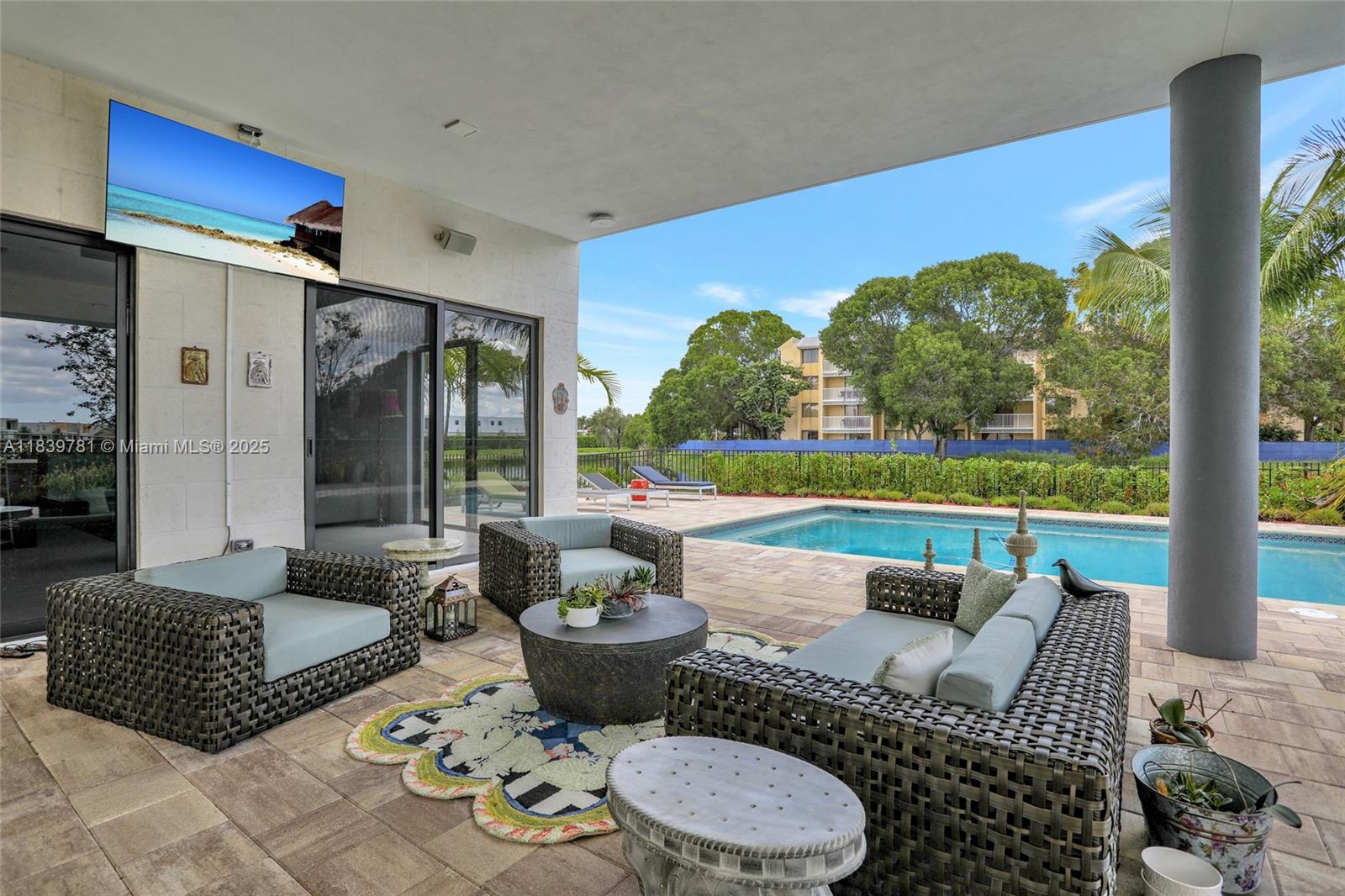 WESTON ESTATES - Residential Lease