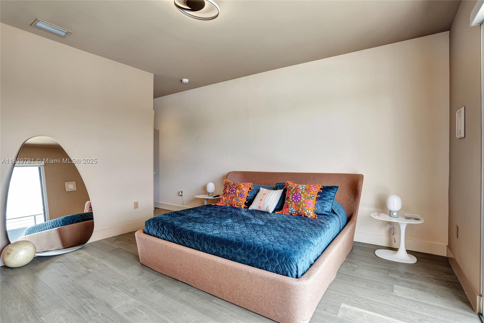 WESTON ESTATES - Residential Lease