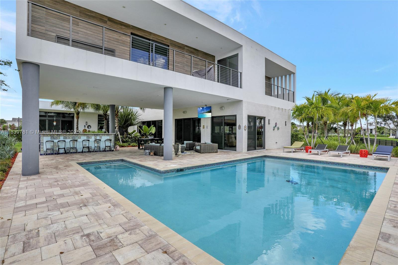 WESTON ESTATES - Residential Lease