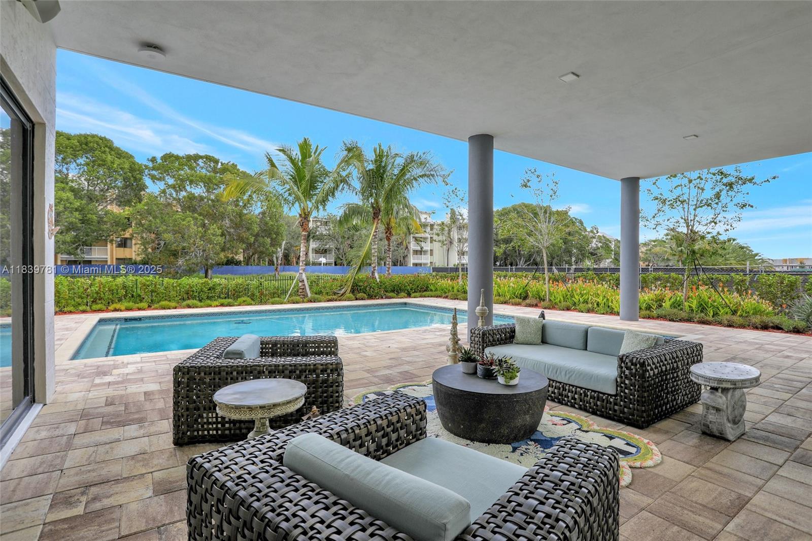 WESTON ESTATES - Residential Lease
