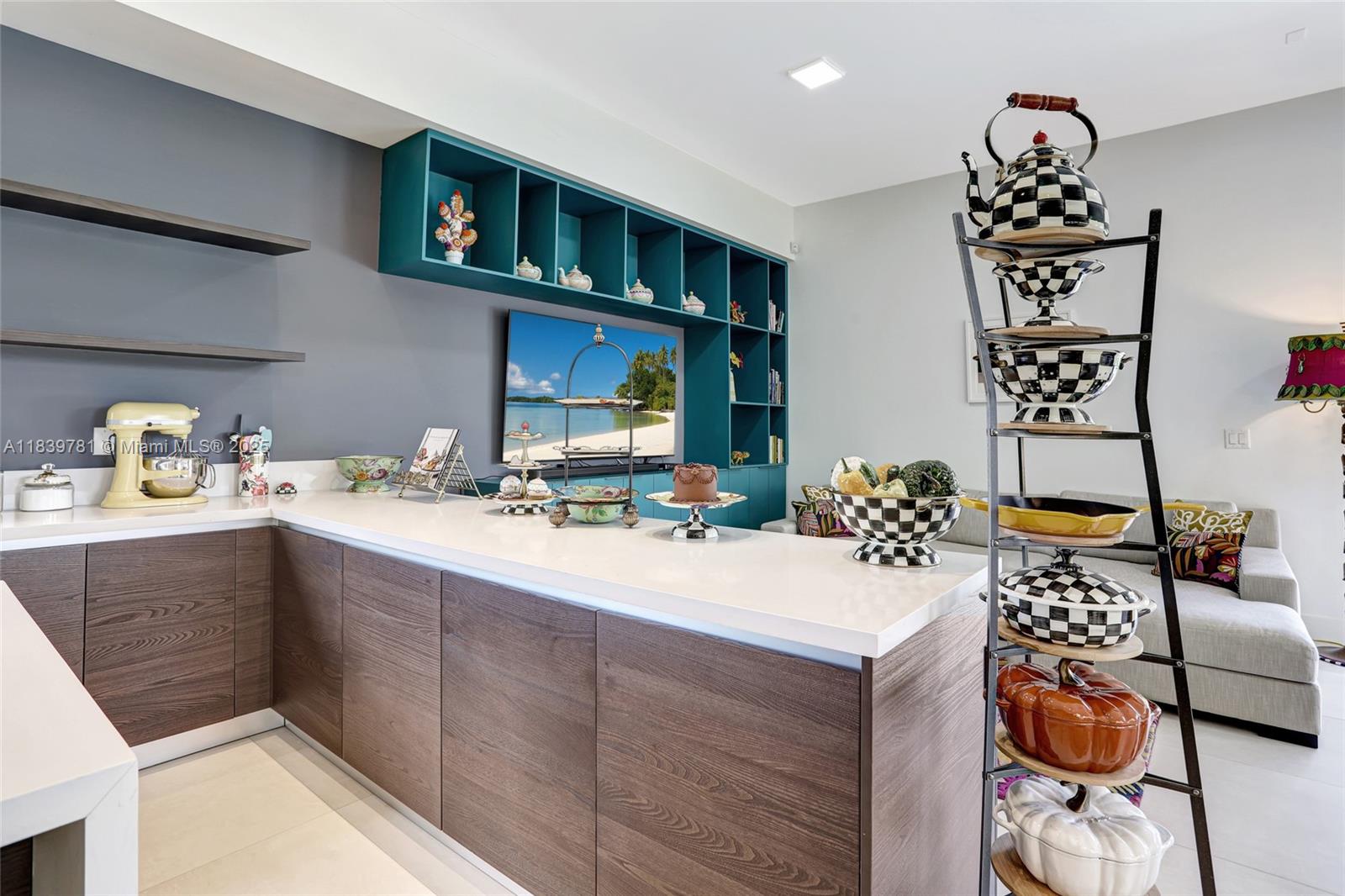 WESTON ESTATES - Residential Lease