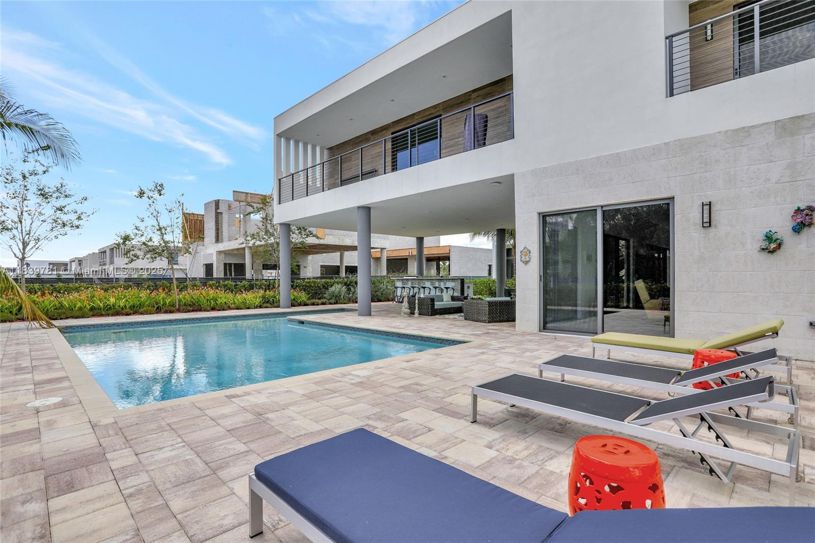 WESTON ESTATES - Residential Lease