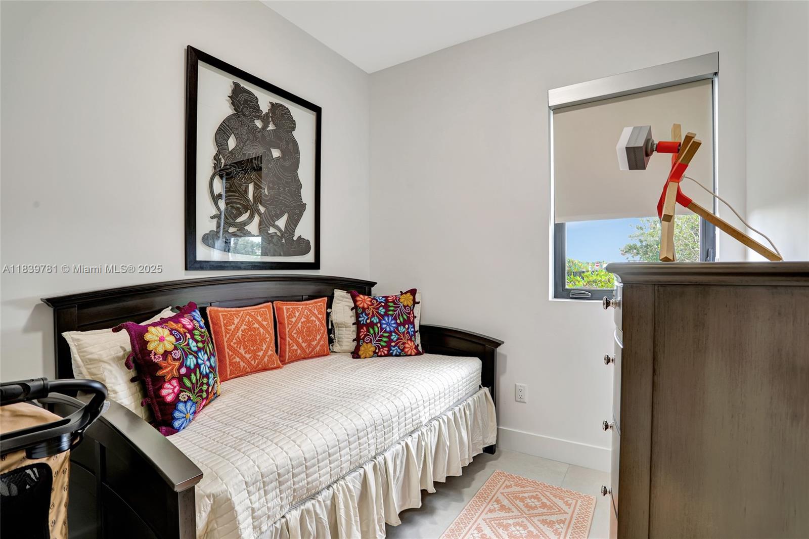 WESTON ESTATES - Residential Lease