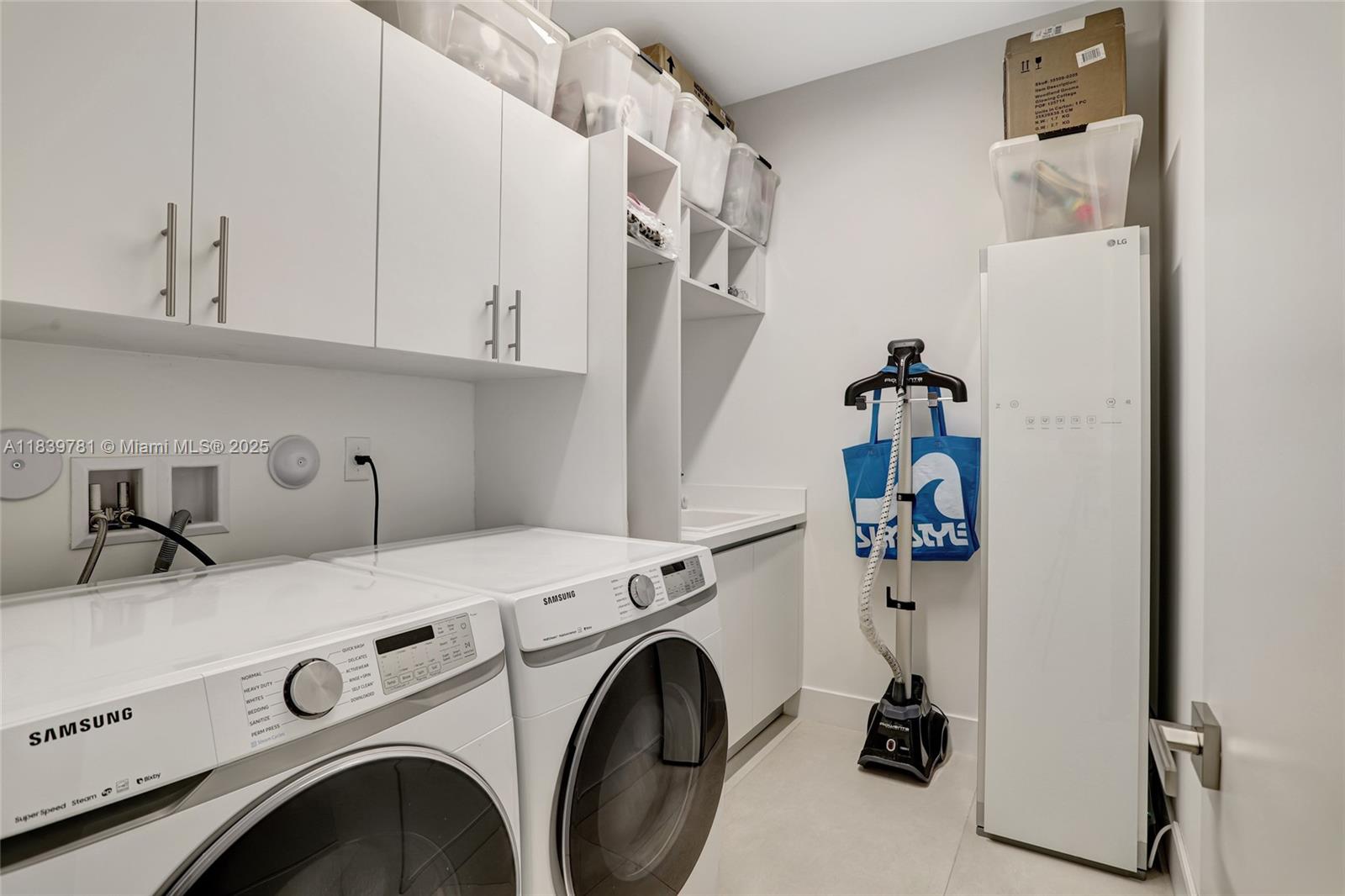 WESTON ESTATES - Residential Lease