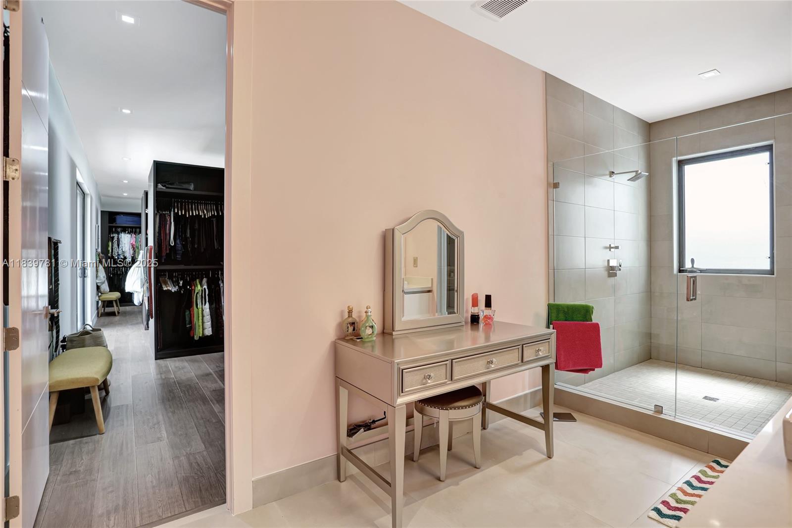 WESTON ESTATES - Residential Lease