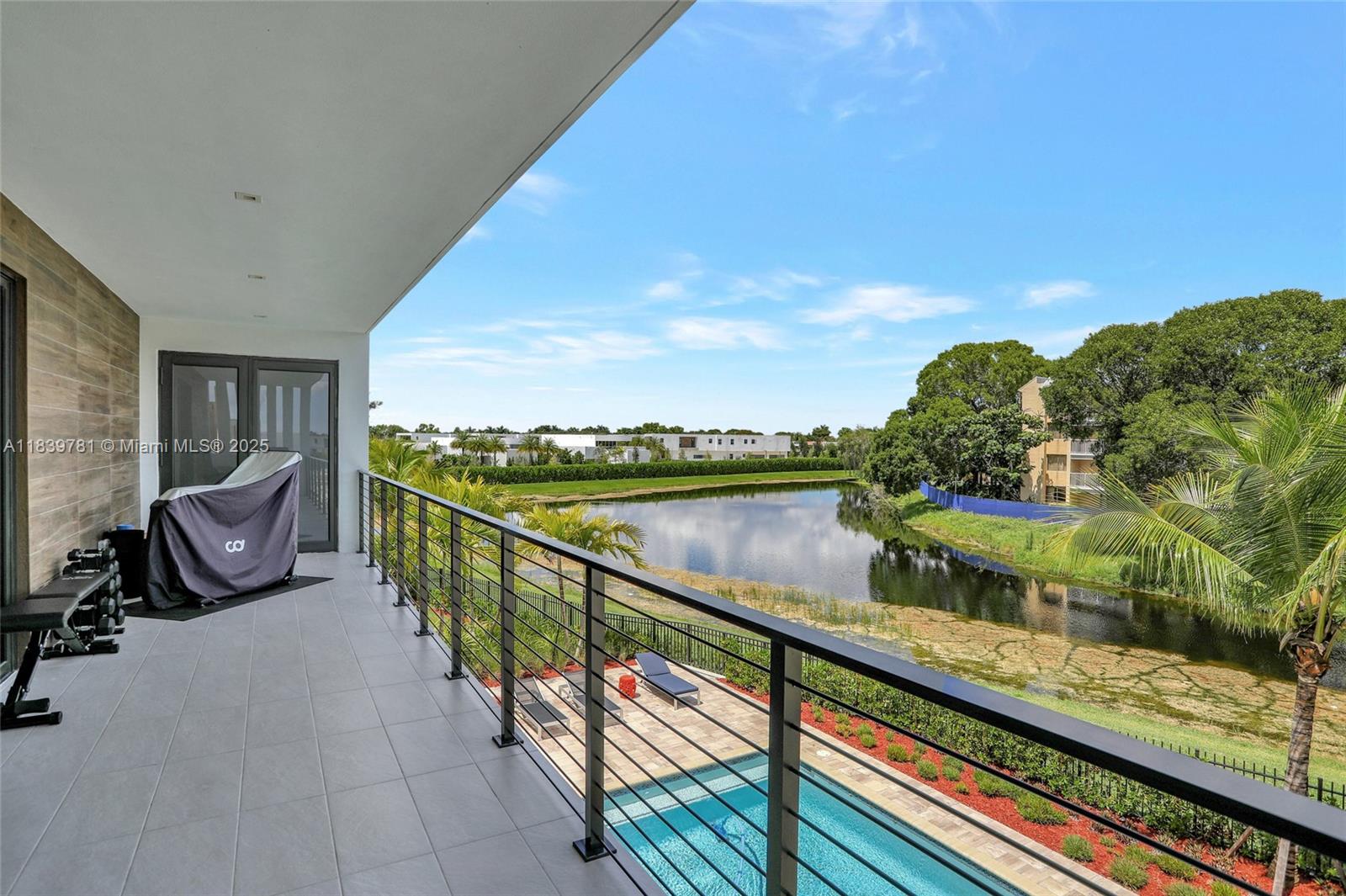 WESTON ESTATES - Residential Lease