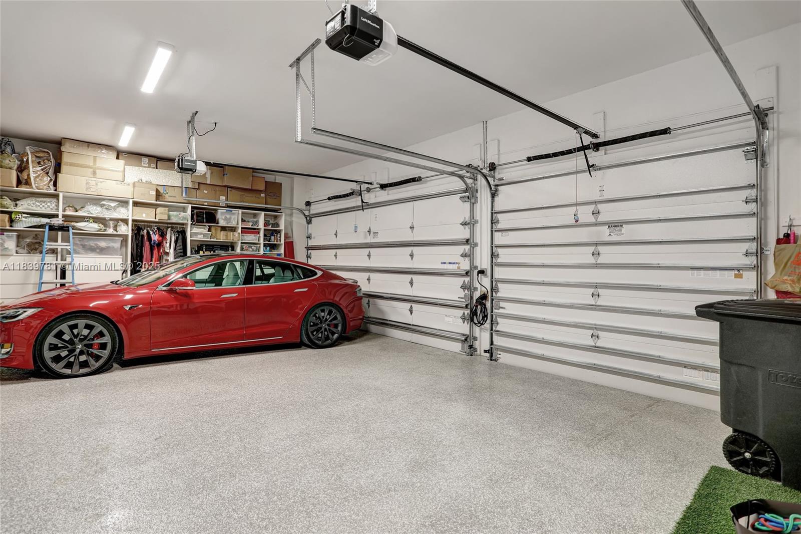 WESTON ESTATES - Residential Lease