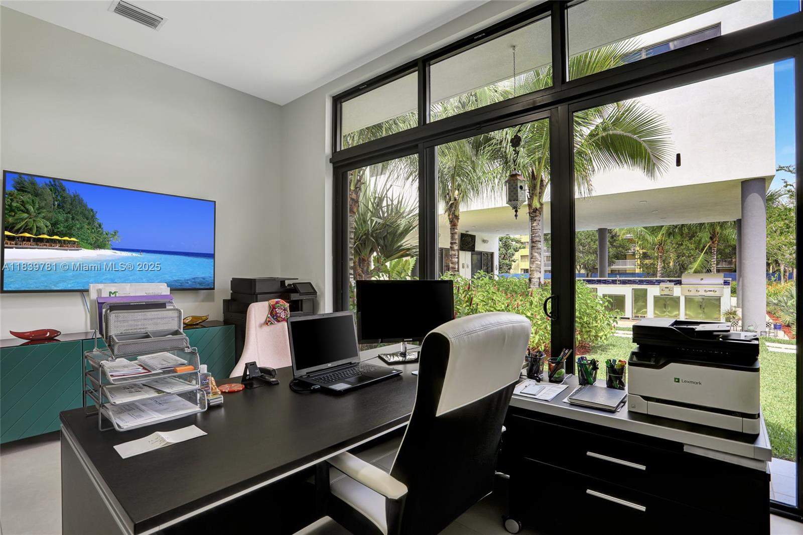 WESTON ESTATES - Residential Lease