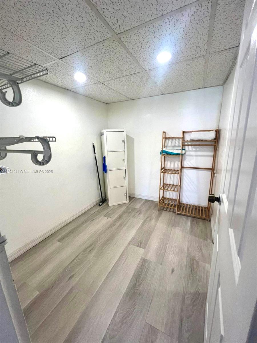 DIPLOMAT GOLF & RACQUET C - Residential