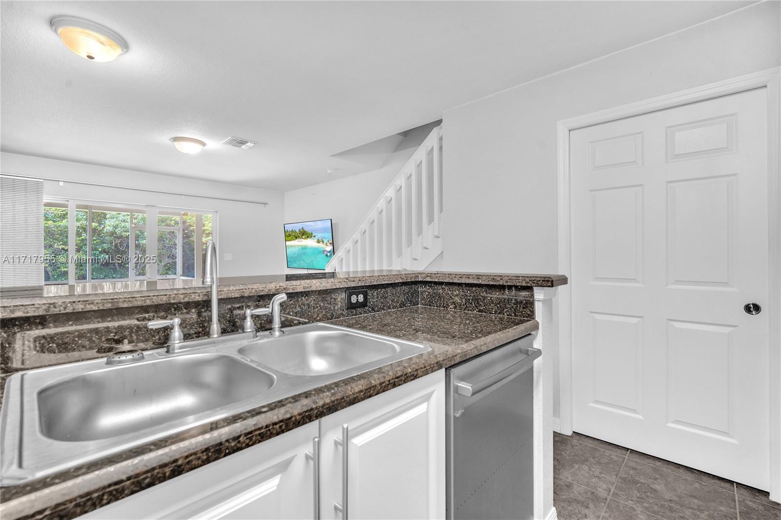 PALM GARDEN PARK - Residential