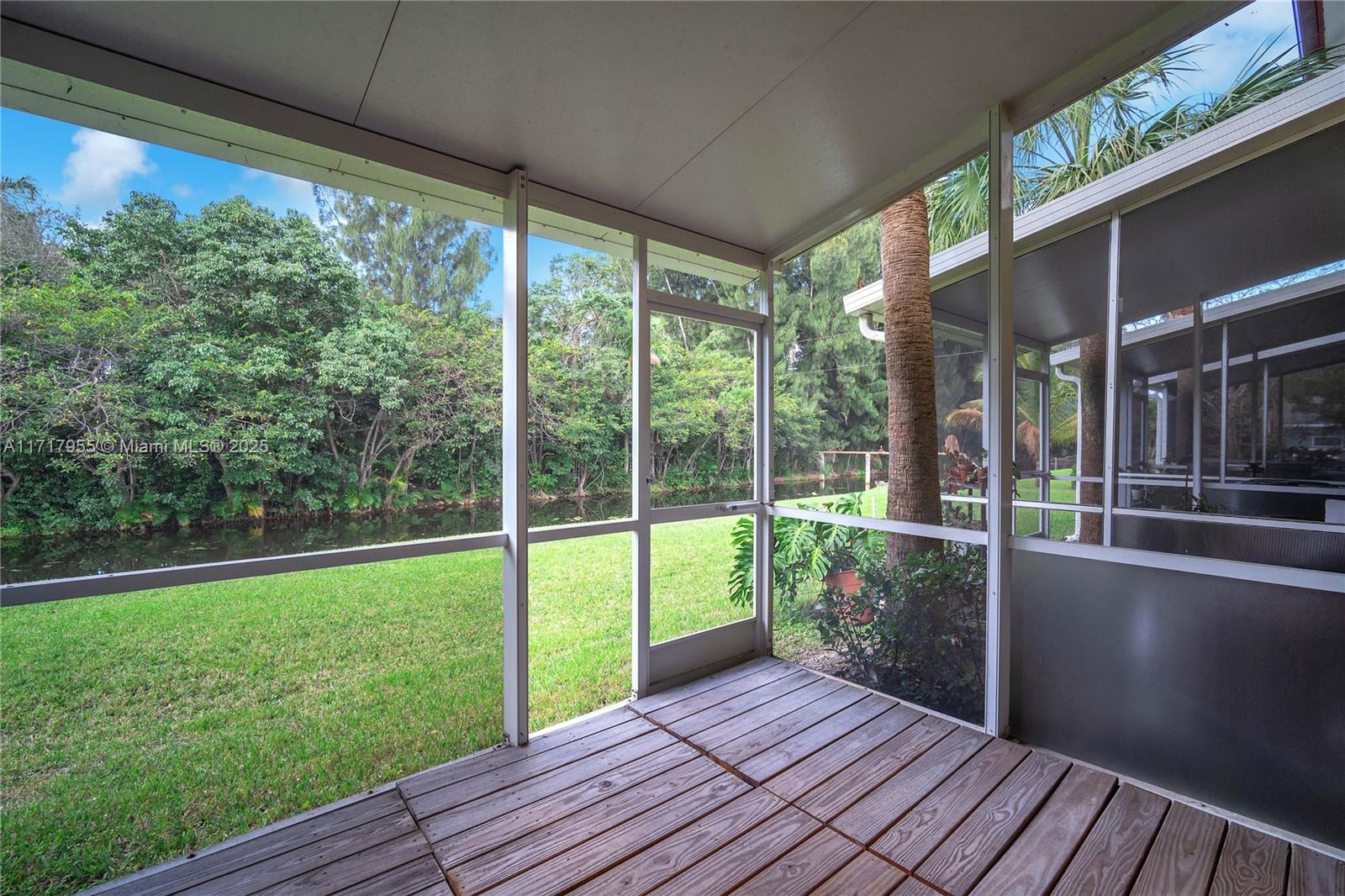 PALM GARDEN PARK - Residential