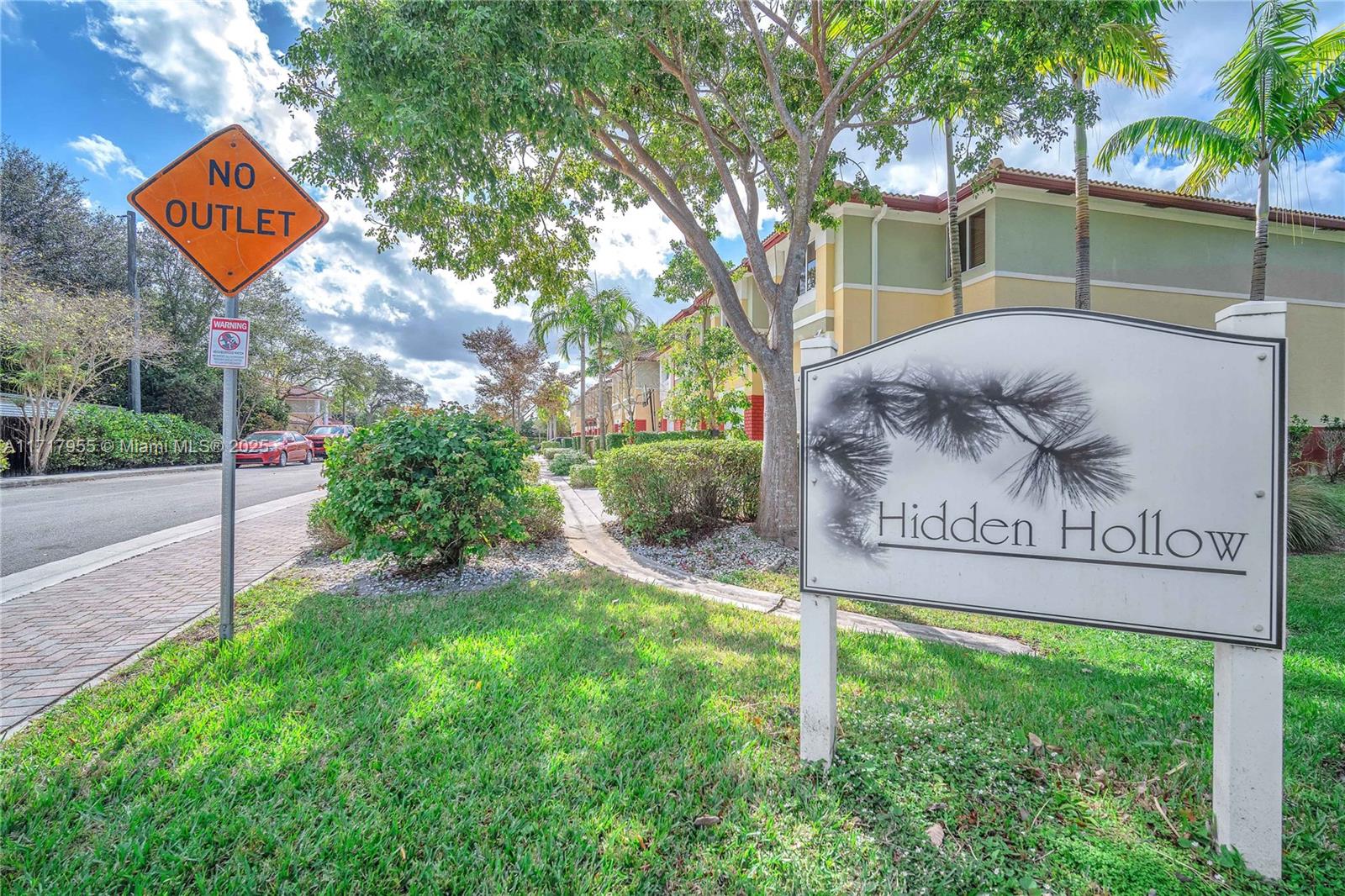 PALM GARDEN PARK - Residential