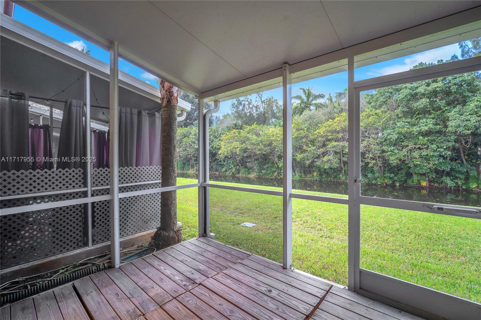 PALM GARDEN PARK - Residential