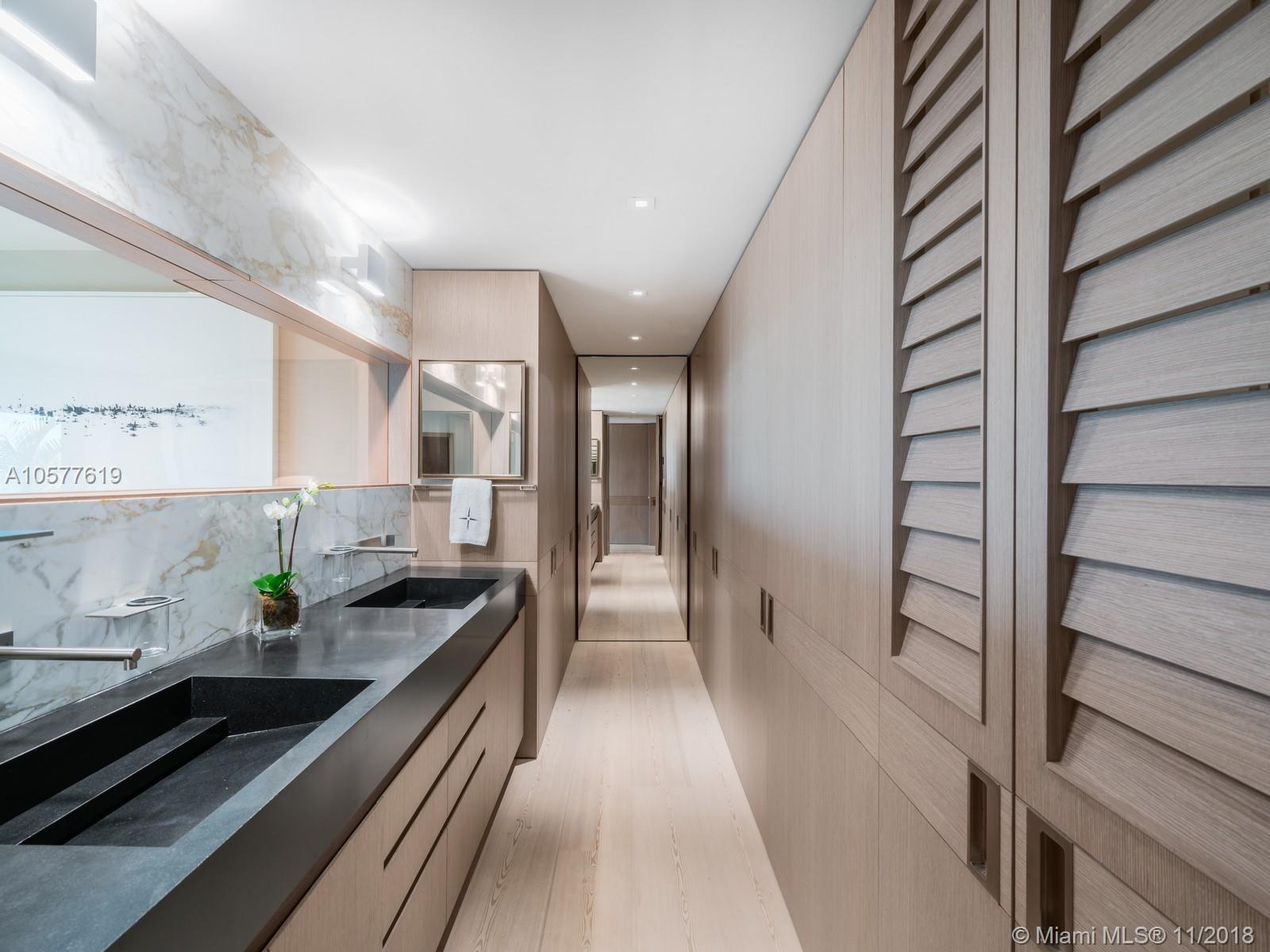 IL VILLAGGIO ON SOUTH BEA - Residential