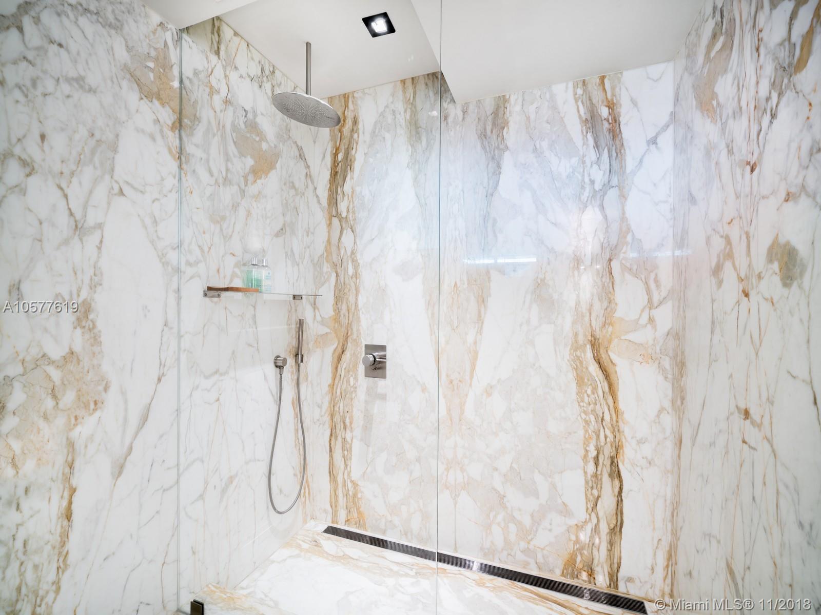 IL VILLAGGIO ON SOUTH BEA - Residential