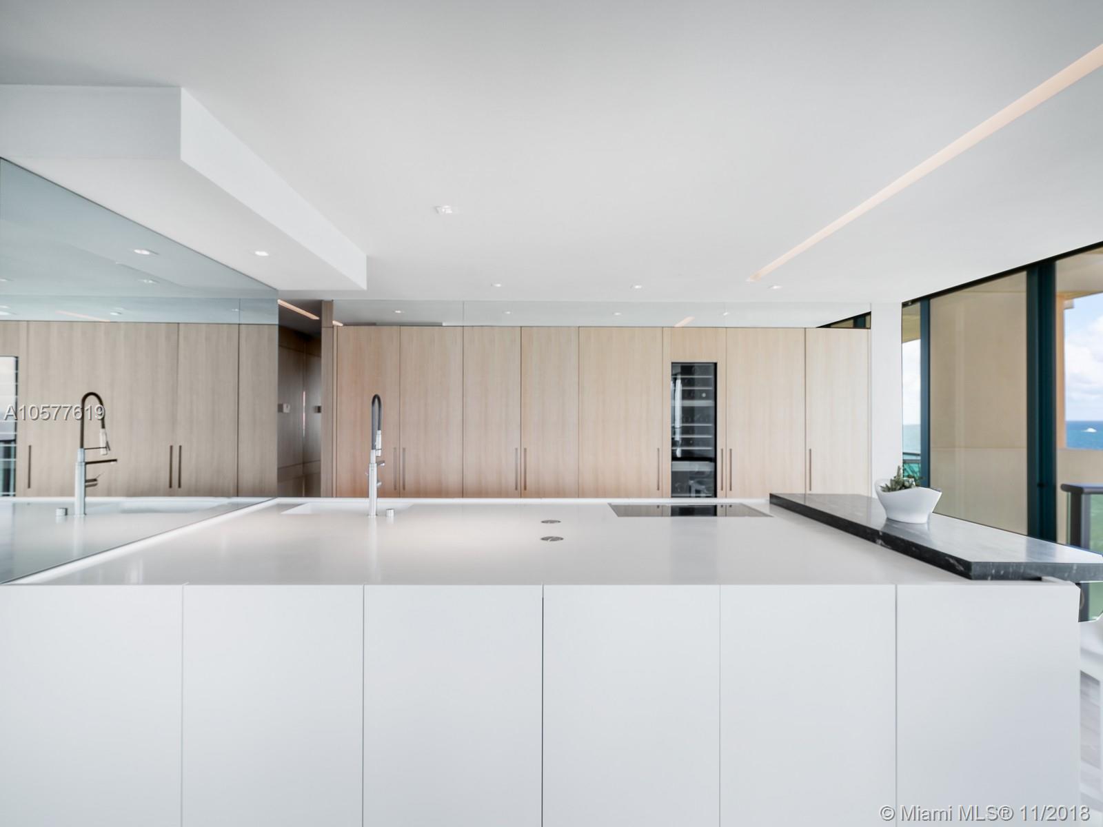 IL VILLAGGIO ON SOUTH BEA - Residential