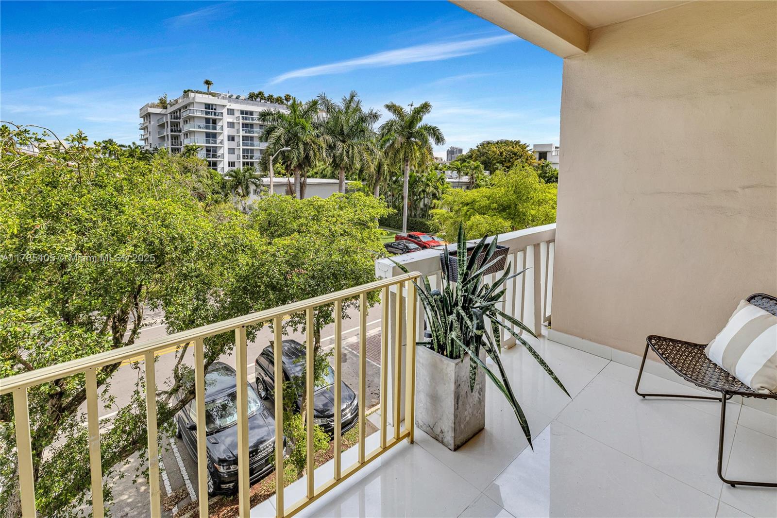 CLUB OF BAY HARBOR CONDO - Residential