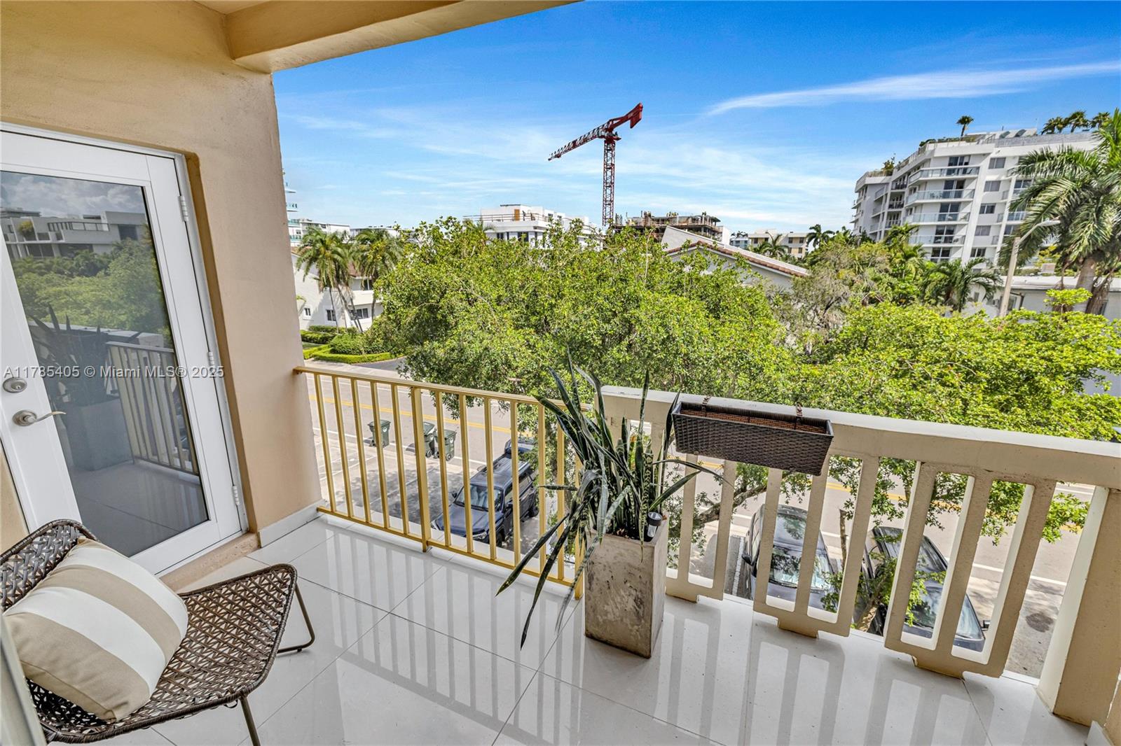 CLUB OF BAY HARBOR CONDO - Residential