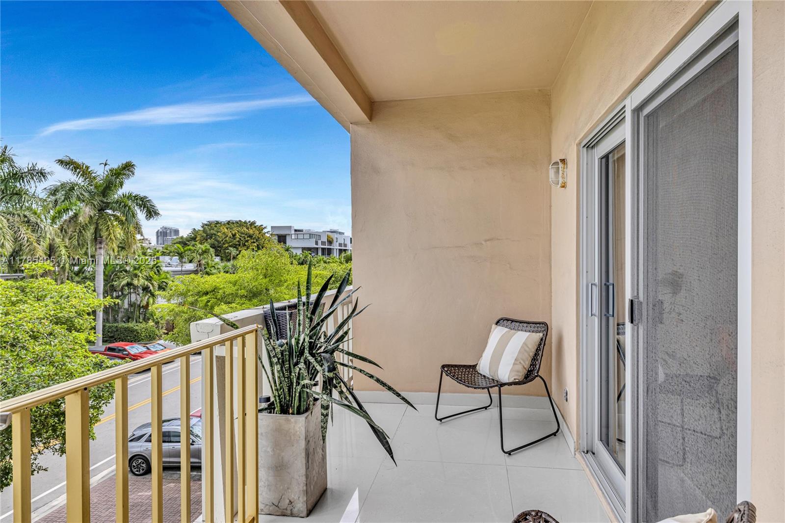 CLUB OF BAY HARBOR CONDO - Residential