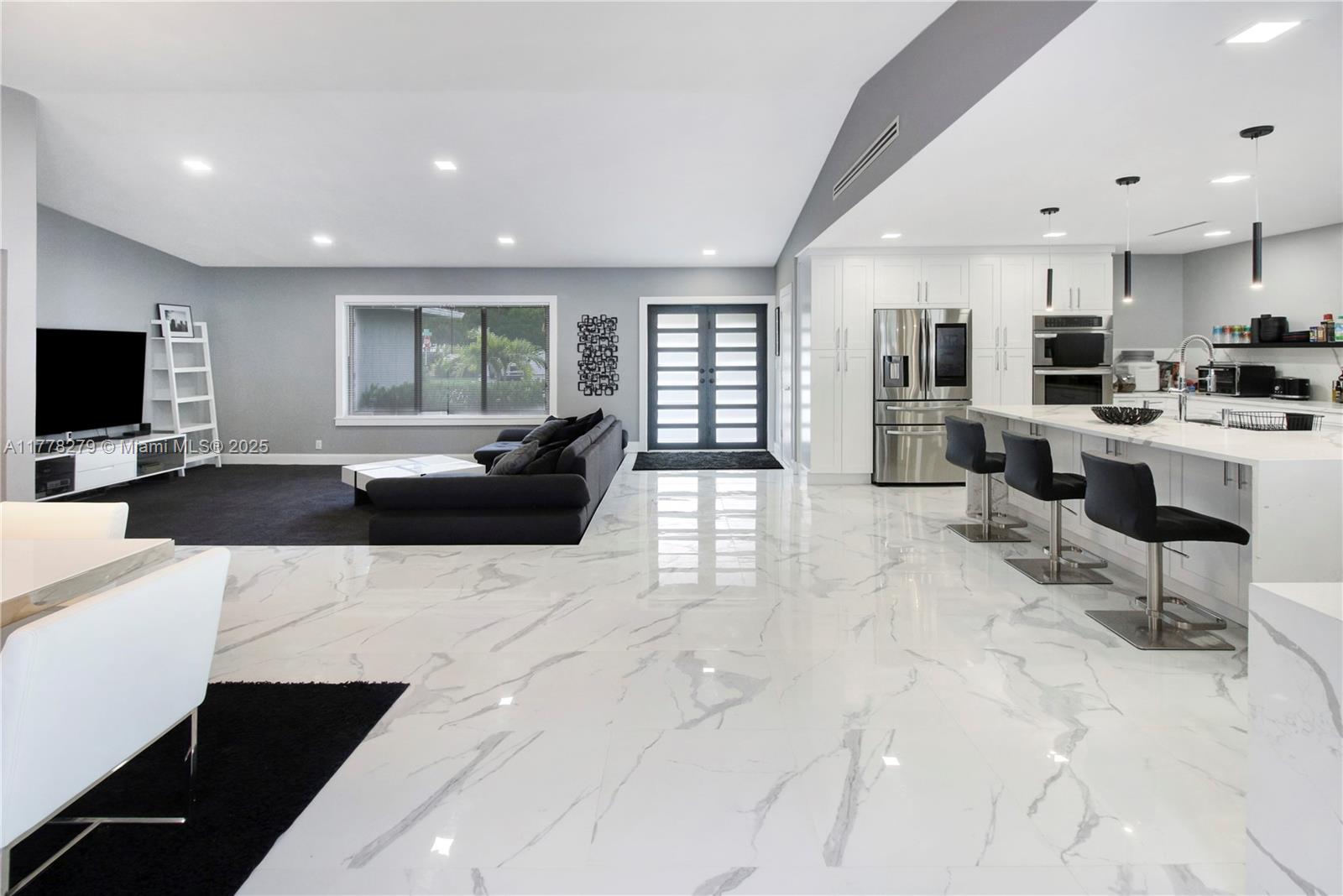 CYPRESS RUN - Residential