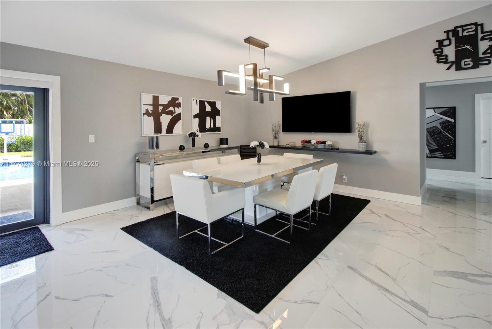 CYPRESS RUN - Residential