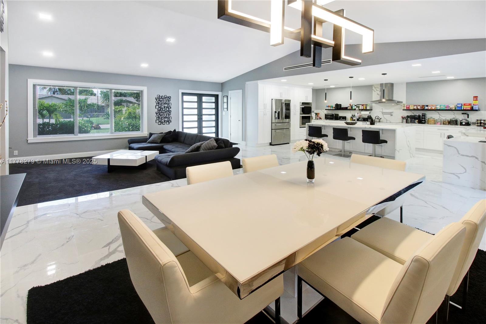 CYPRESS RUN - Residential