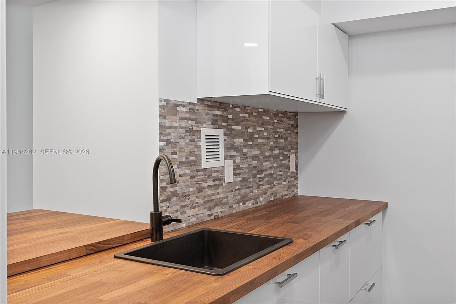 MIRADOR 1200 CONDO - Residential