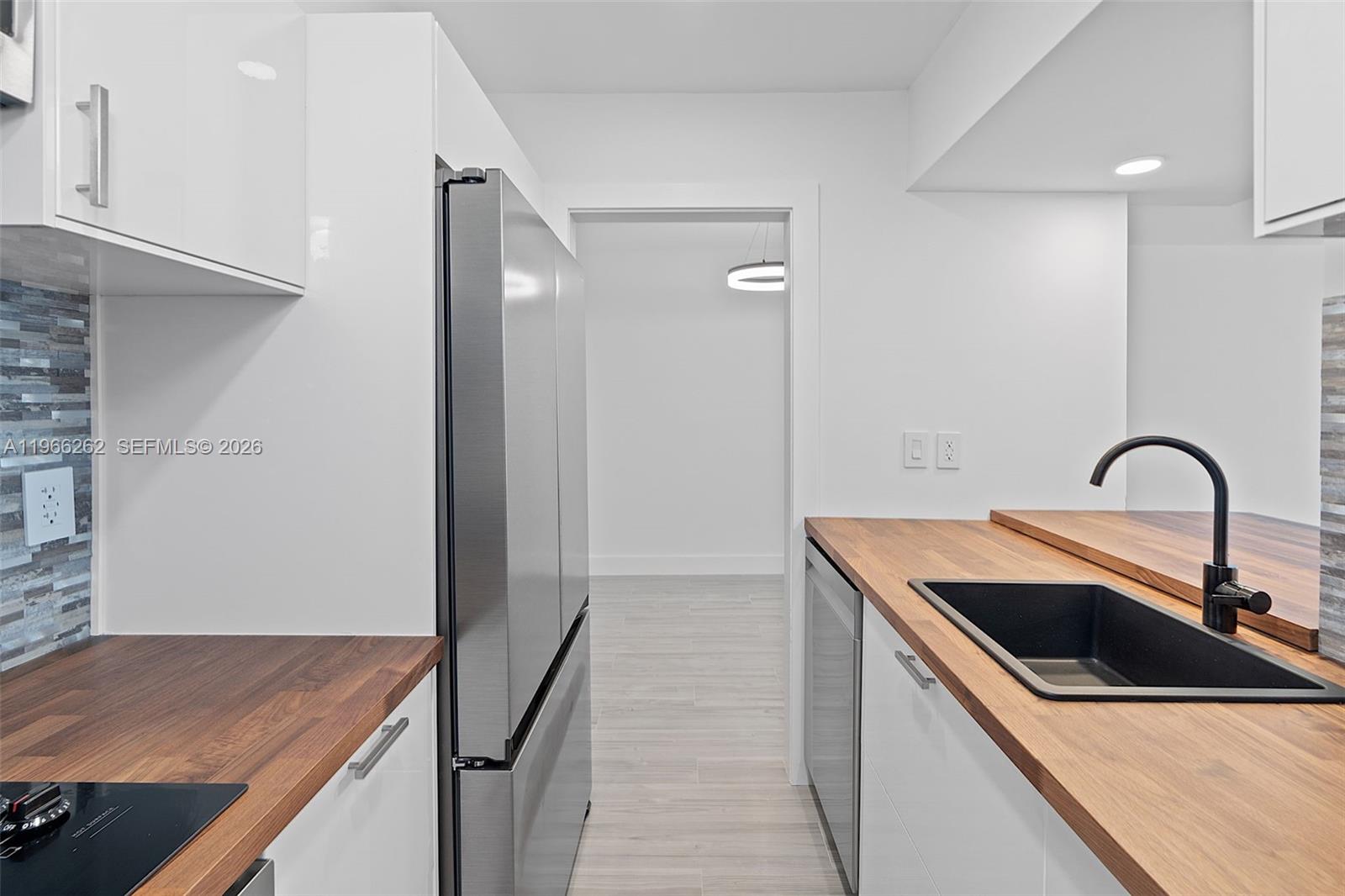 MIRADOR 1200 CONDO - Residential