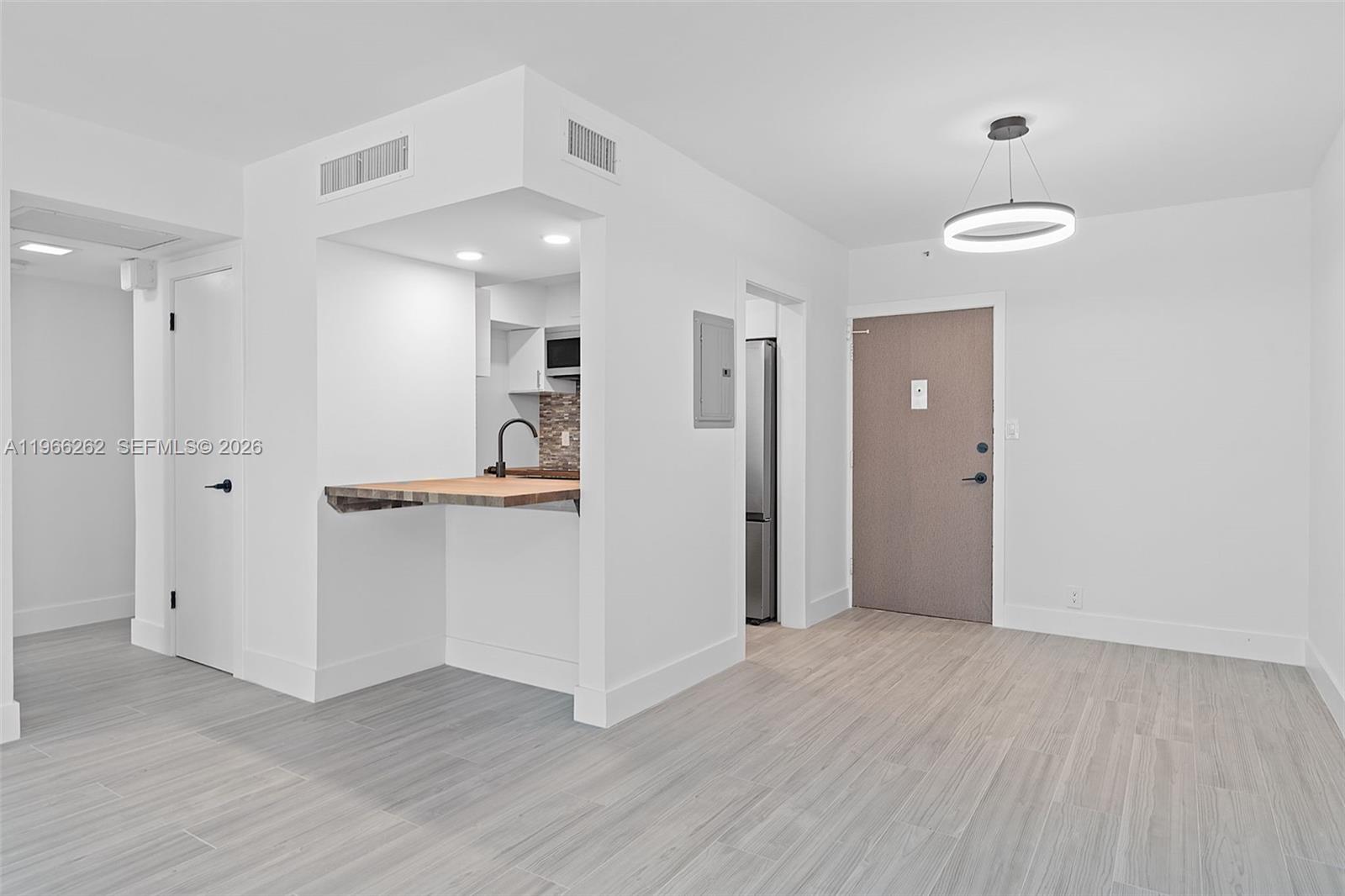 MIRADOR 1200 CONDO - Residential