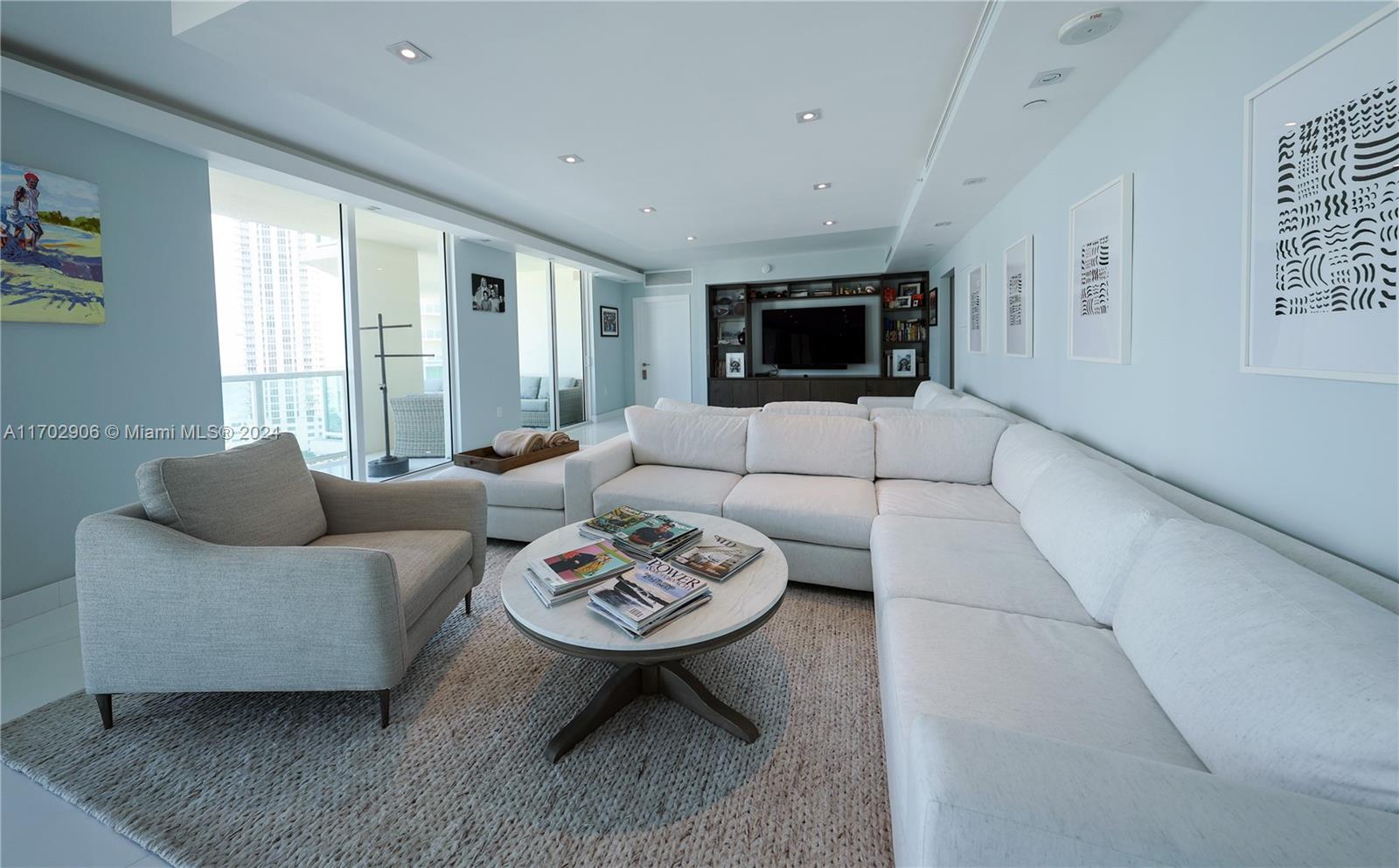 ST TROPEZ ON THE BAY II C - Residential