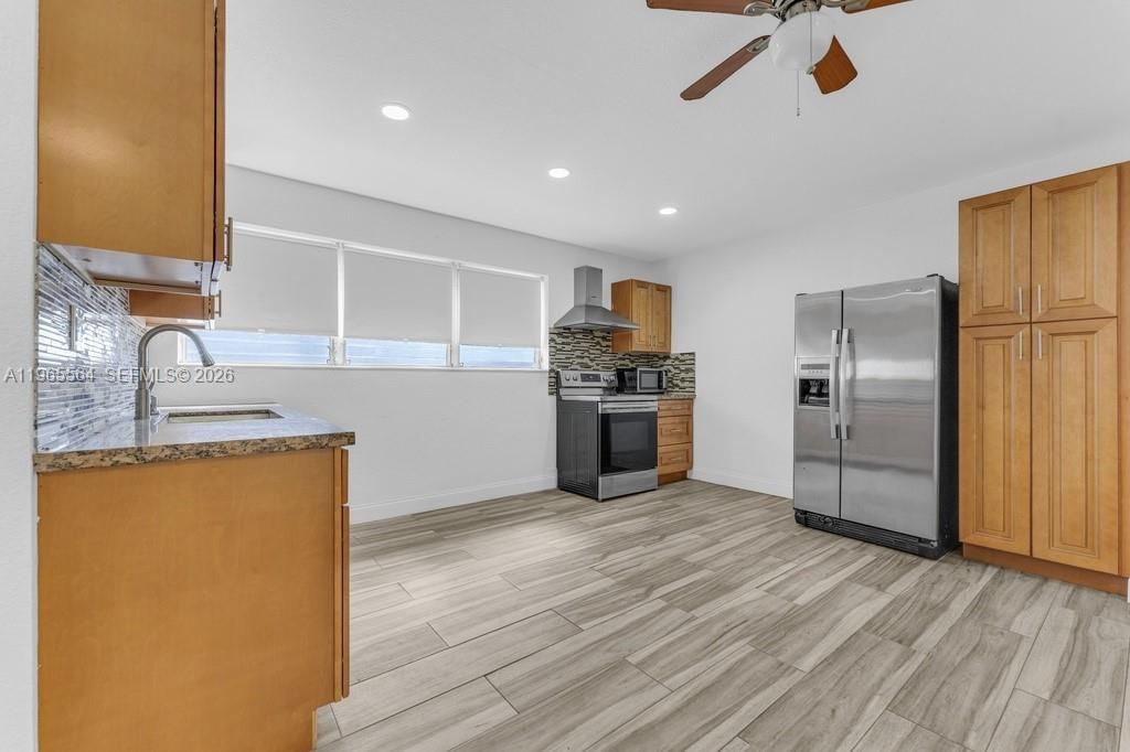 Photo of 1501 N 58th Ave #B, Hollywood, FL 33021 (MLS # A11965564)