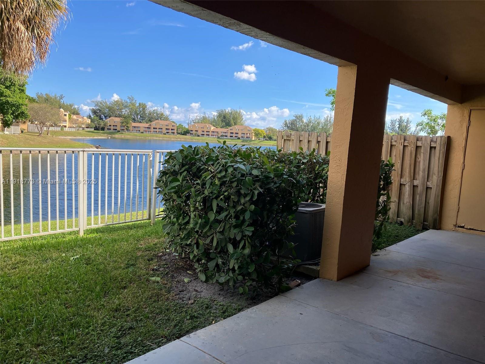 VILLAS AT LAKEVIEW CONDO - Residential Lease