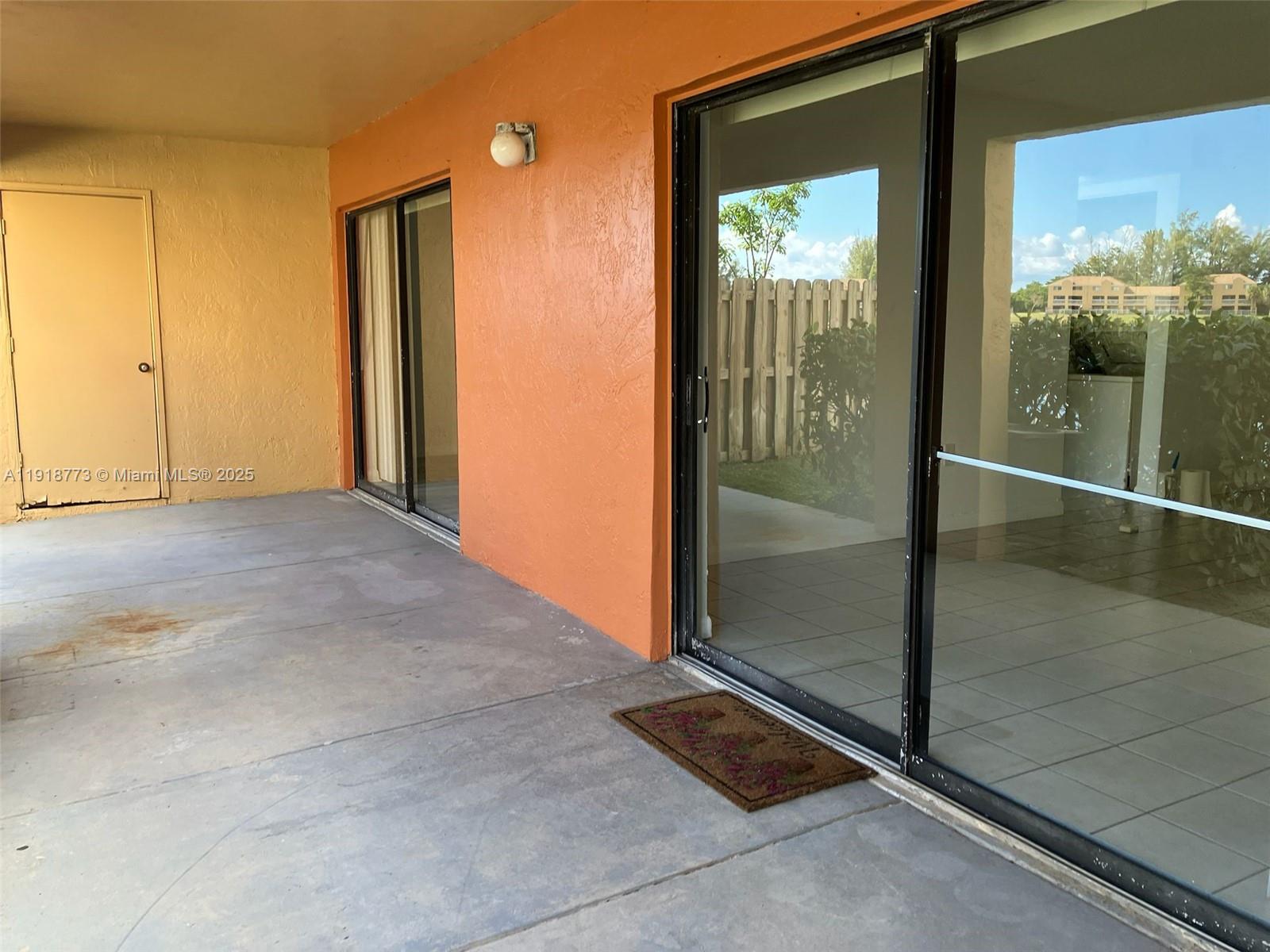 VILLAS AT LAKEVIEW CONDO - Residential Lease