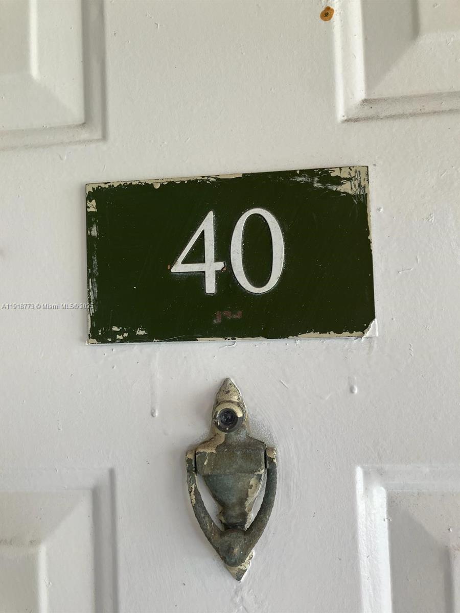 VILLAS AT LAKEVIEW CONDO - Residential Lease