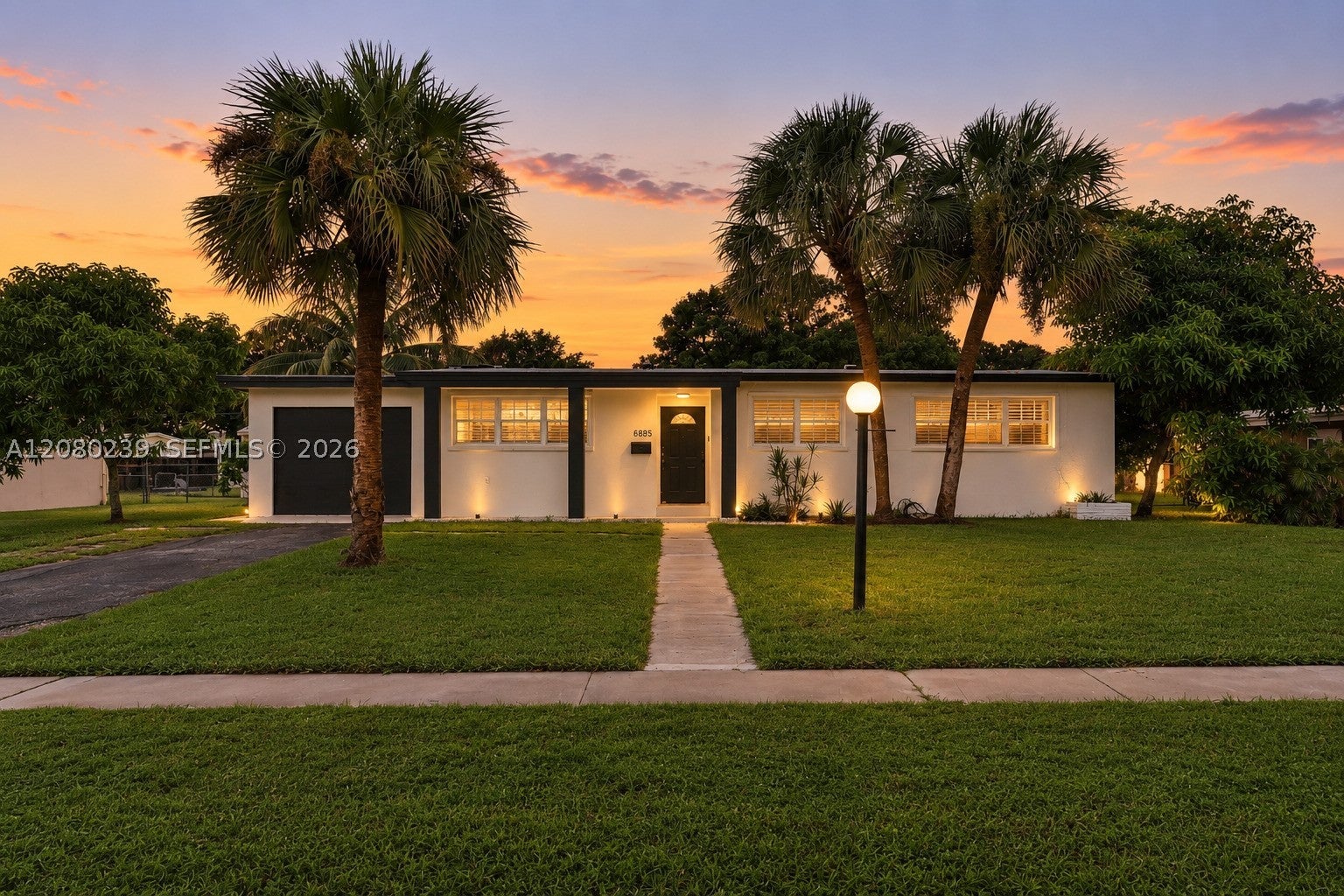 6885 NW 14th Ct, Plantation FL 33313