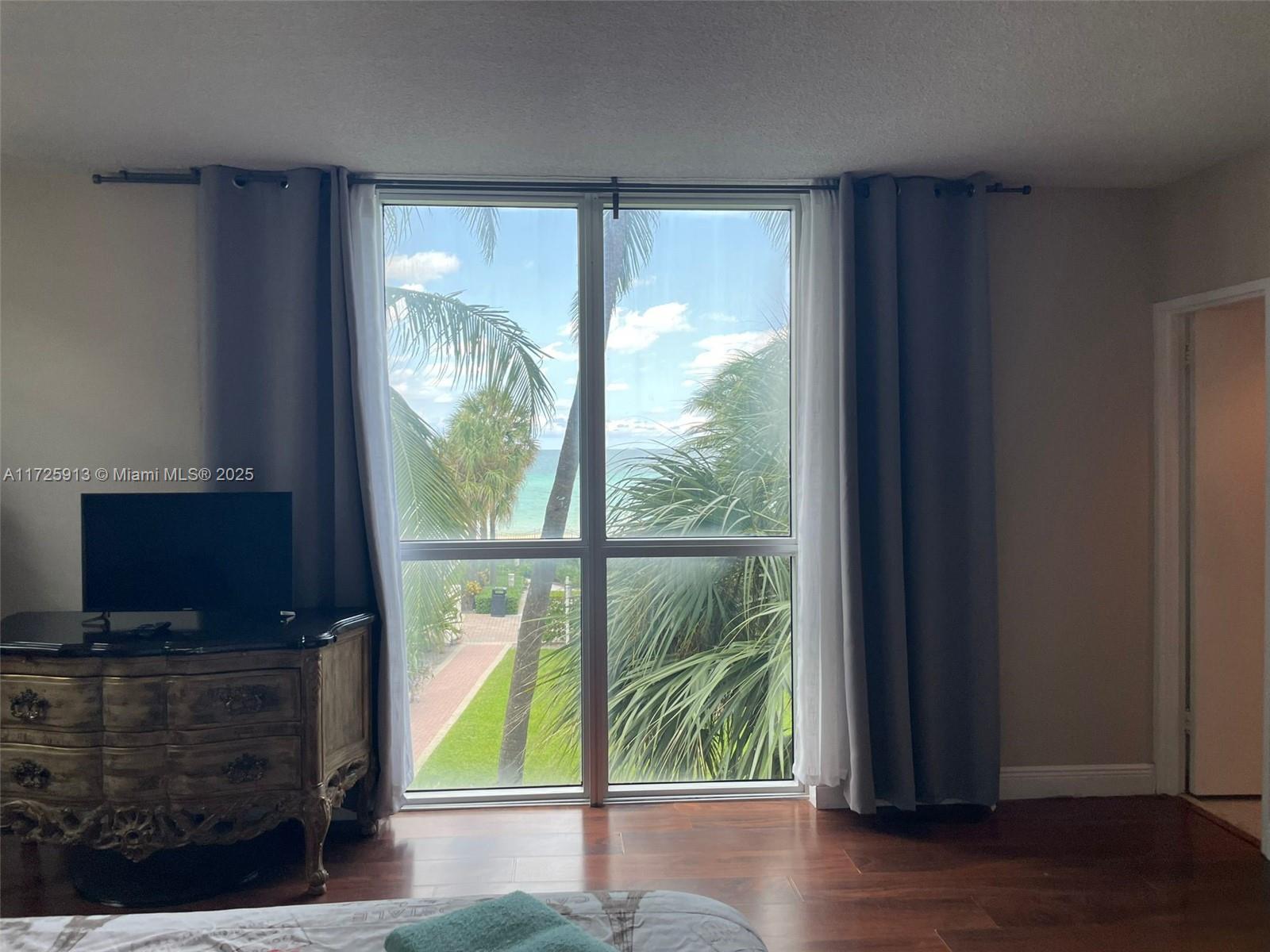 3901 S Ocean Dr 2E