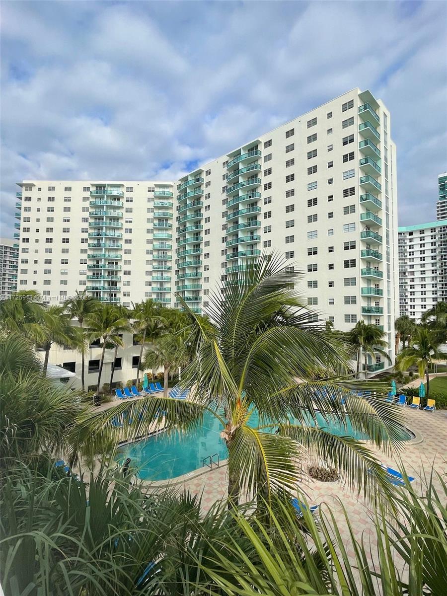 3901 S Ocean Dr 2E