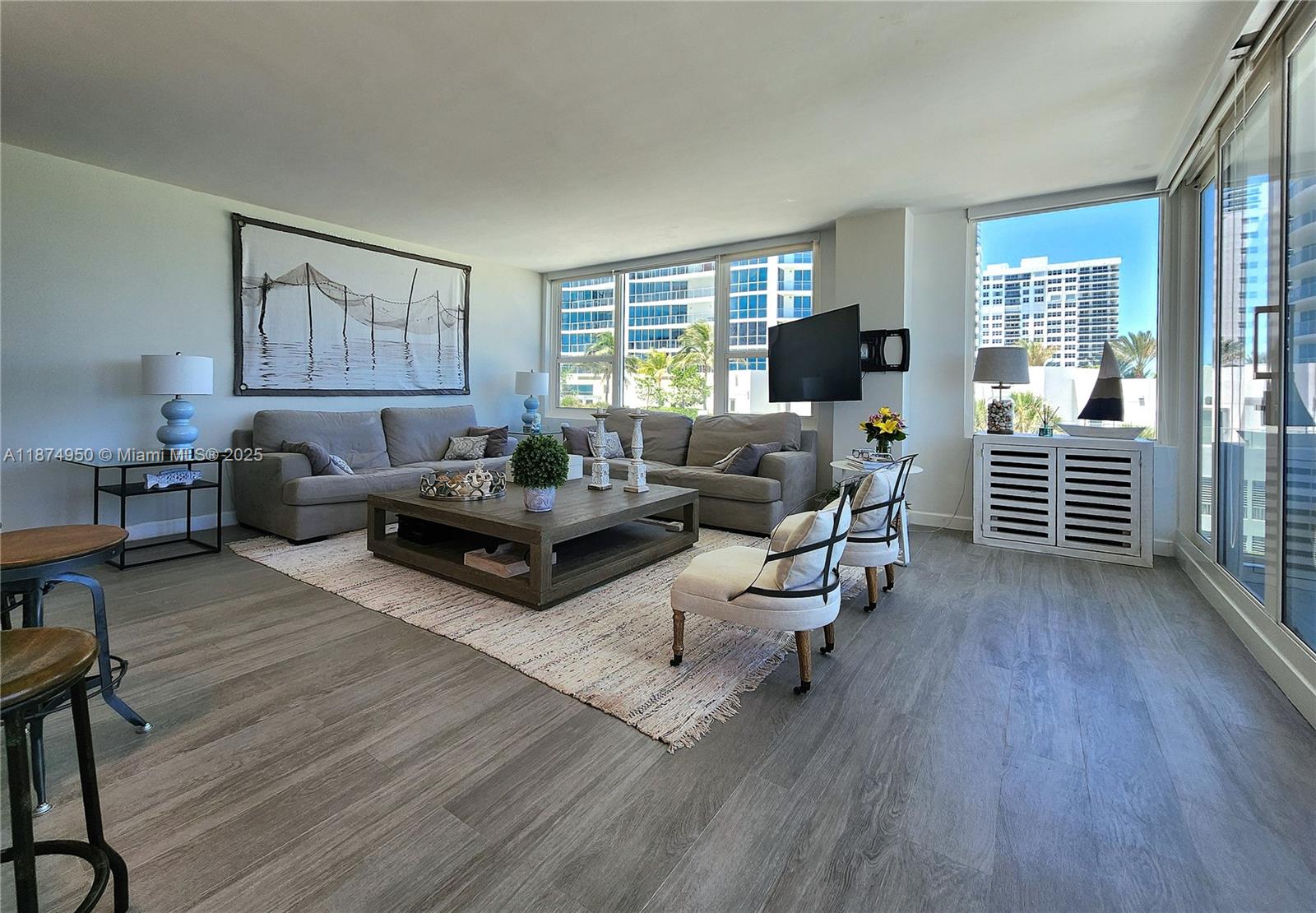 ALEXANDER TOWERS CONDO - Residential Lease