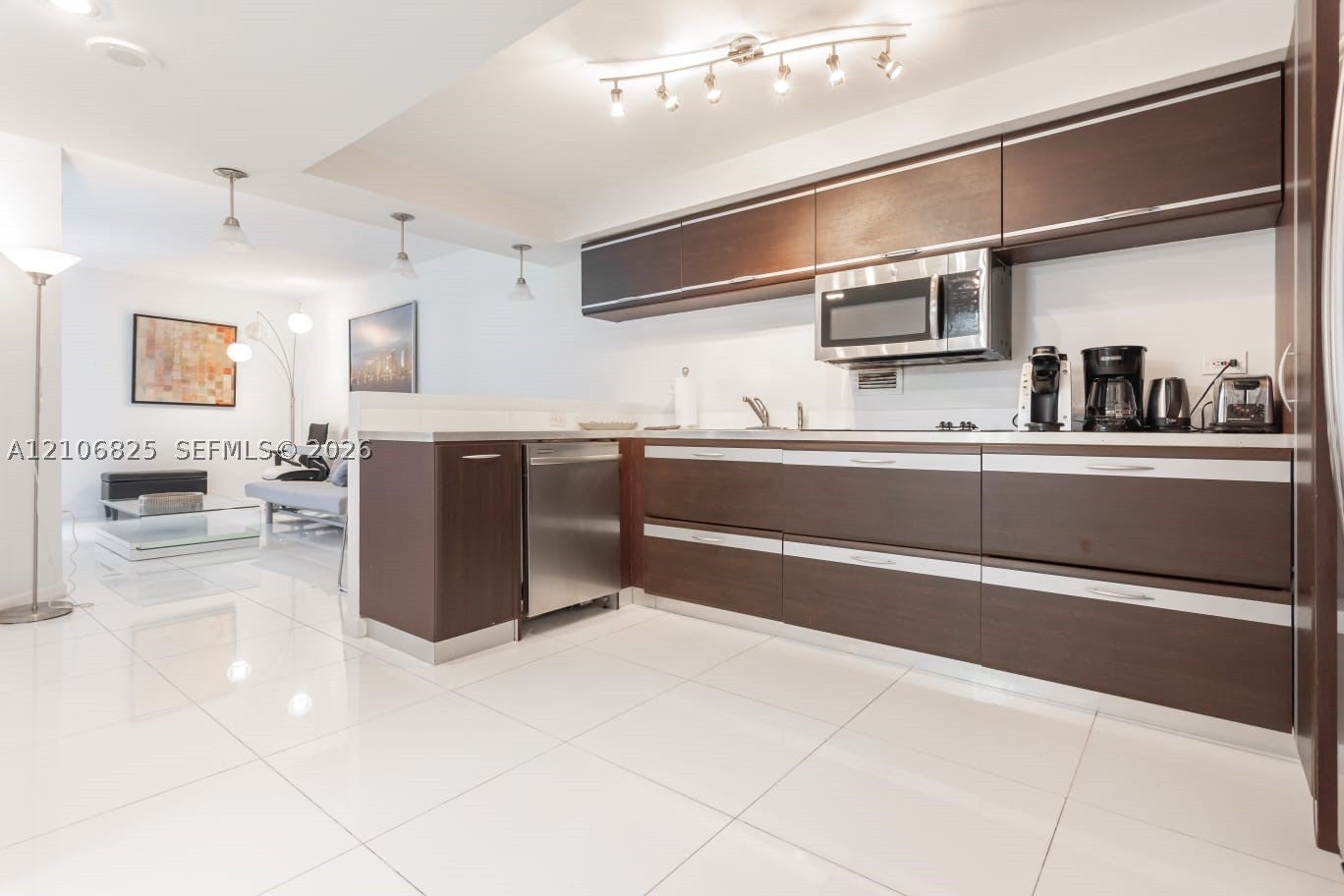 2301 Collins Ave. 1023