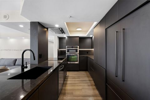 1800 Sunset Harbour Dr 1807 Miami Beach FL 33139