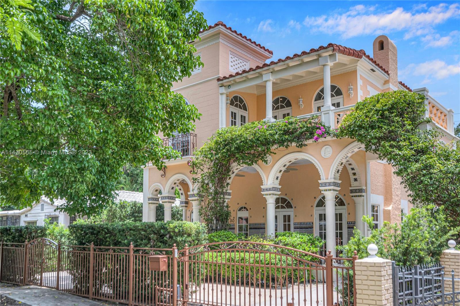 Discover the Former Spanish Consulate, a renovated luxury smart home adorned with high-end furnishings. This masterpiece features 5 opulent bedrooms, including a versatile "casita" and a refreshing splash pool, offering flexible usage options. Impeccable attention to detail is evident with double-height ceilings, TWO master suites with private terraces, blackout shades, and walk-in closets in each bedroom. The property boasts cutting-edge smart home capabilities, electronic access, integrated alarm system, SONOS, thermostat, WIFI integration, RING doorbell, and cameras—all managed from your phone. Immediate occupancy with flexible lease terms makes it turnkey. Enjoy ample, private, gated parking and proximity to the renowned Design District Mall, an upscale shopping and dining destination