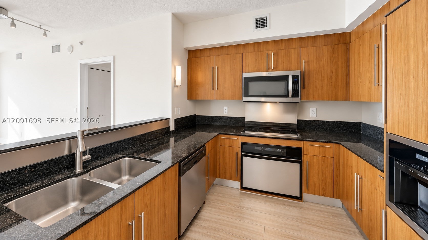 335 S Biscayne Blvd 1601